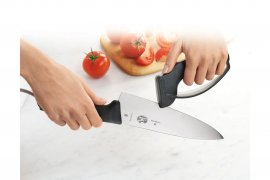 Aanzetstaal Victorinox met ergonomisch handvat