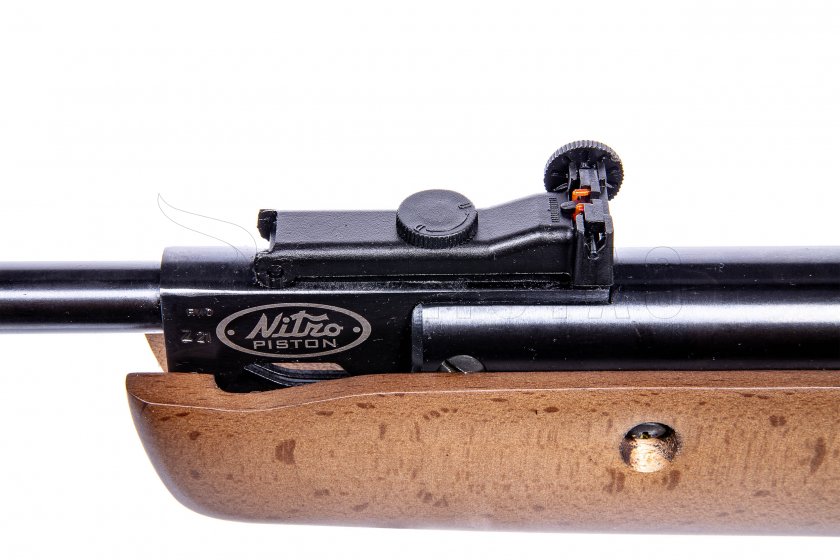 Luchtbuks Crosman Vantage NP 4,5mm + richtkijker 4x32