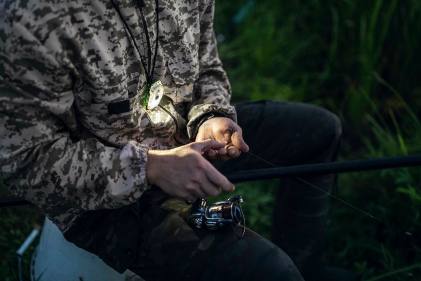 Multifunctionele zaklamp Armytek Crystal - grijs UV