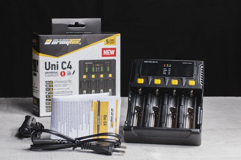 Lader Armytek UNI C4 plug type C