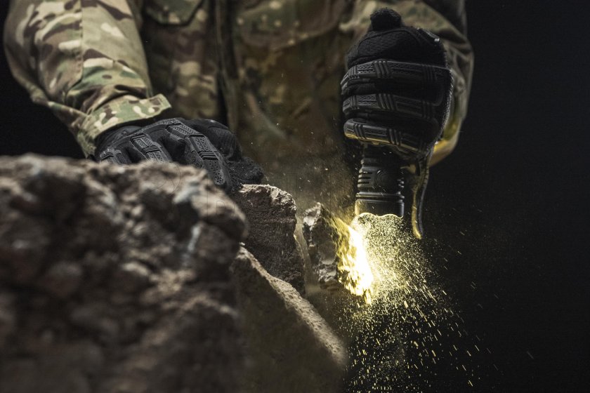 Zaklamp Armytek Viking PRO MAX koud licht