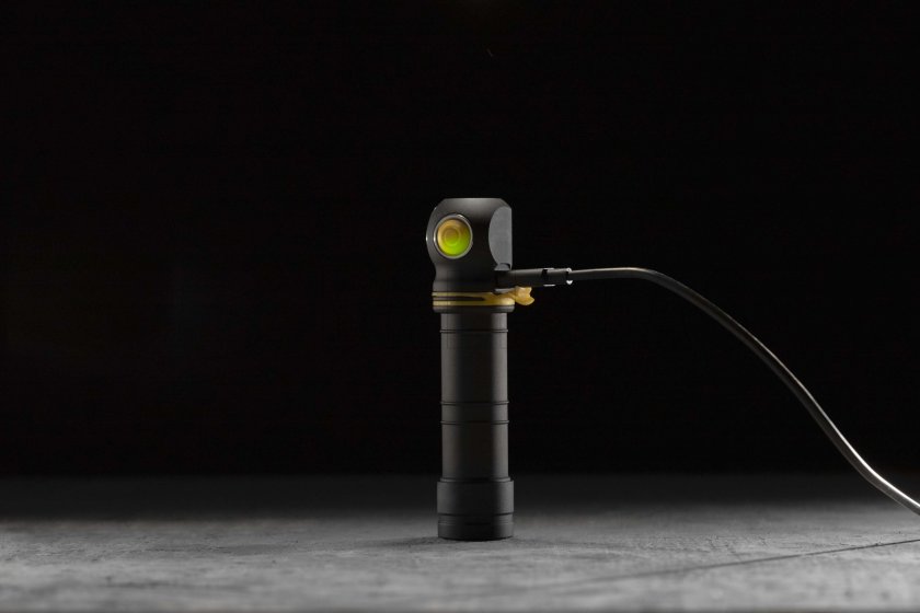Multifunctionele zaklamp Armytek Elf C2 MAX USB-C wit licht