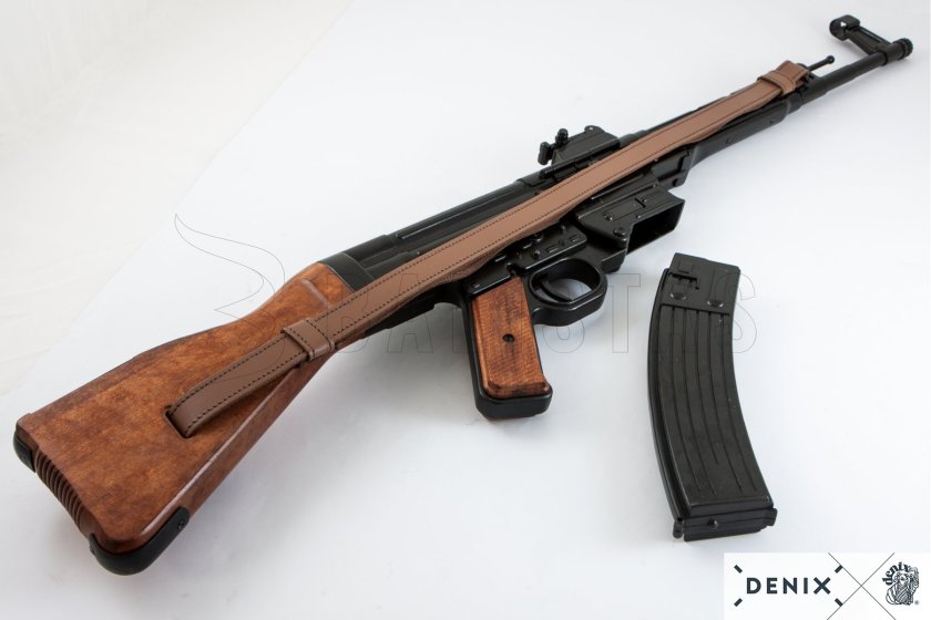 Replica Sturmgewehr 44 met draagriem, Duitsland 1943 14